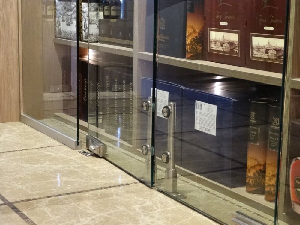 Фитинг угловой с осью под зенковку